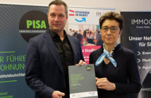 Timo Pinder und Kerry-U. Brauer stellen Leipziger Wohnungsmarktdaten vor