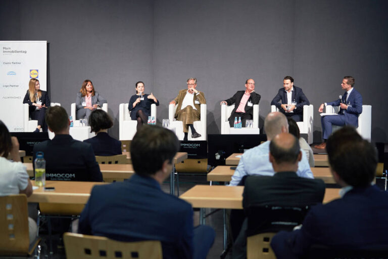 Auftaktpanel des Main Immobilienkongress 2022