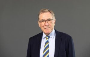 Dr. Andreas Sperl