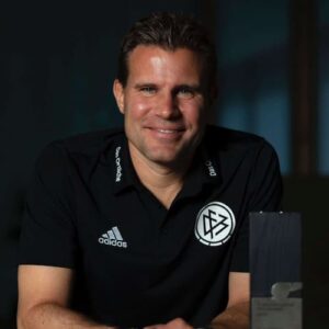 Dr. Felix Brych